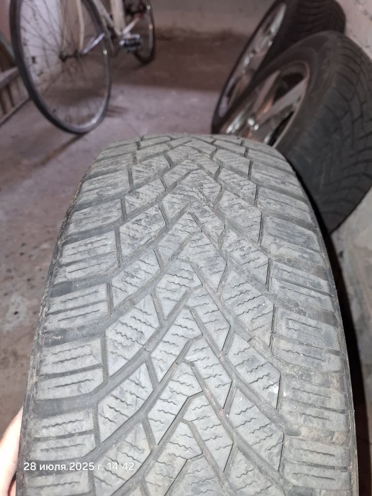 Opony 205x55x16 razom z felgami