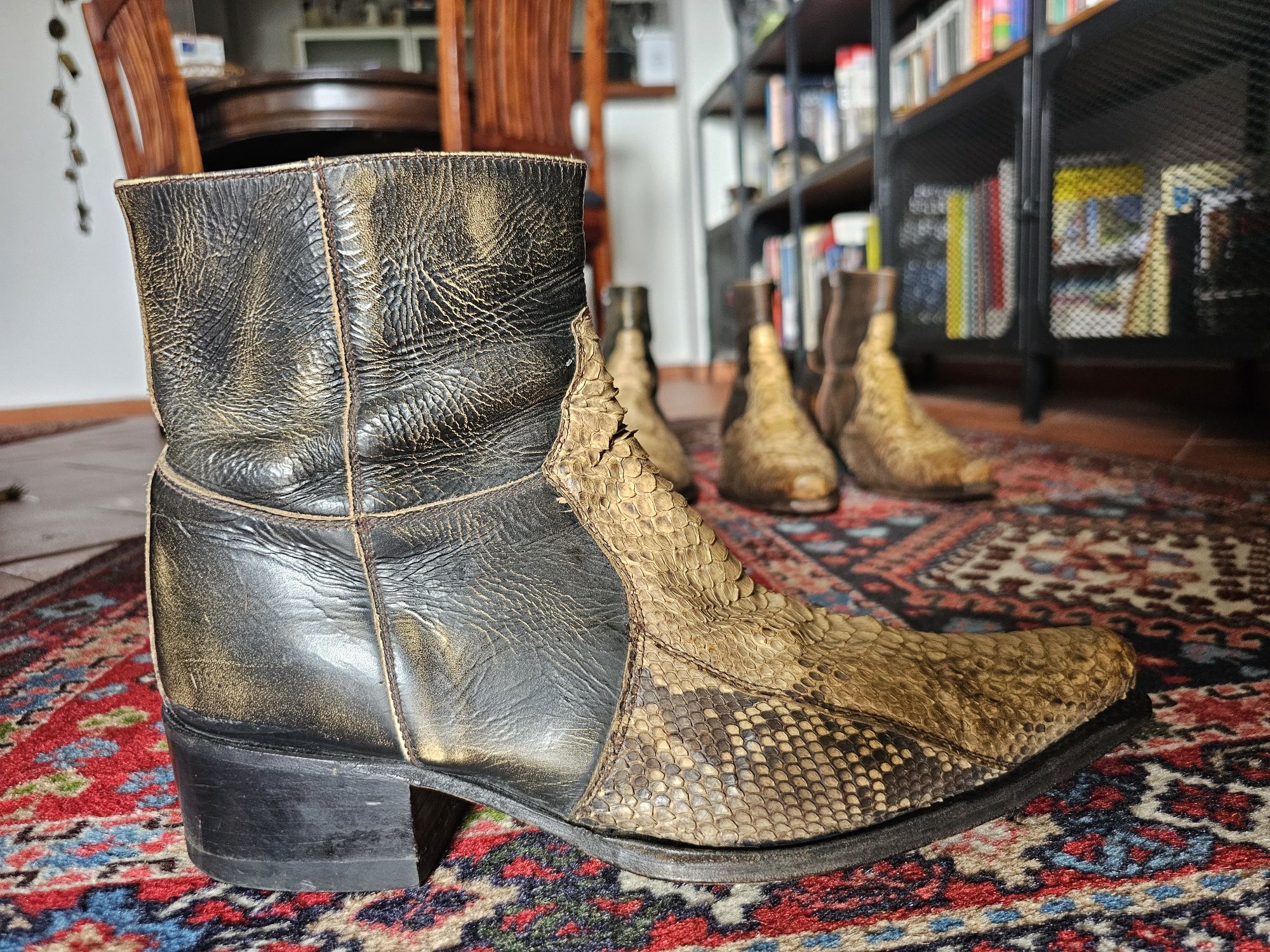 Botas Sendra Couro e Pele Cobra Piton