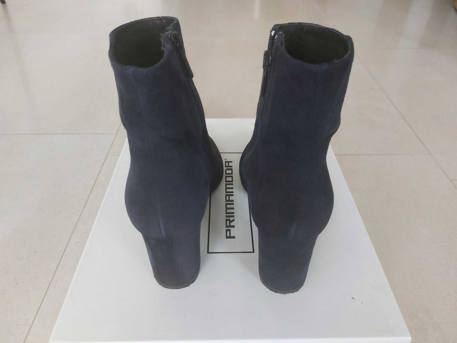 Eleganckie botki zamszowe rozmiar 38.