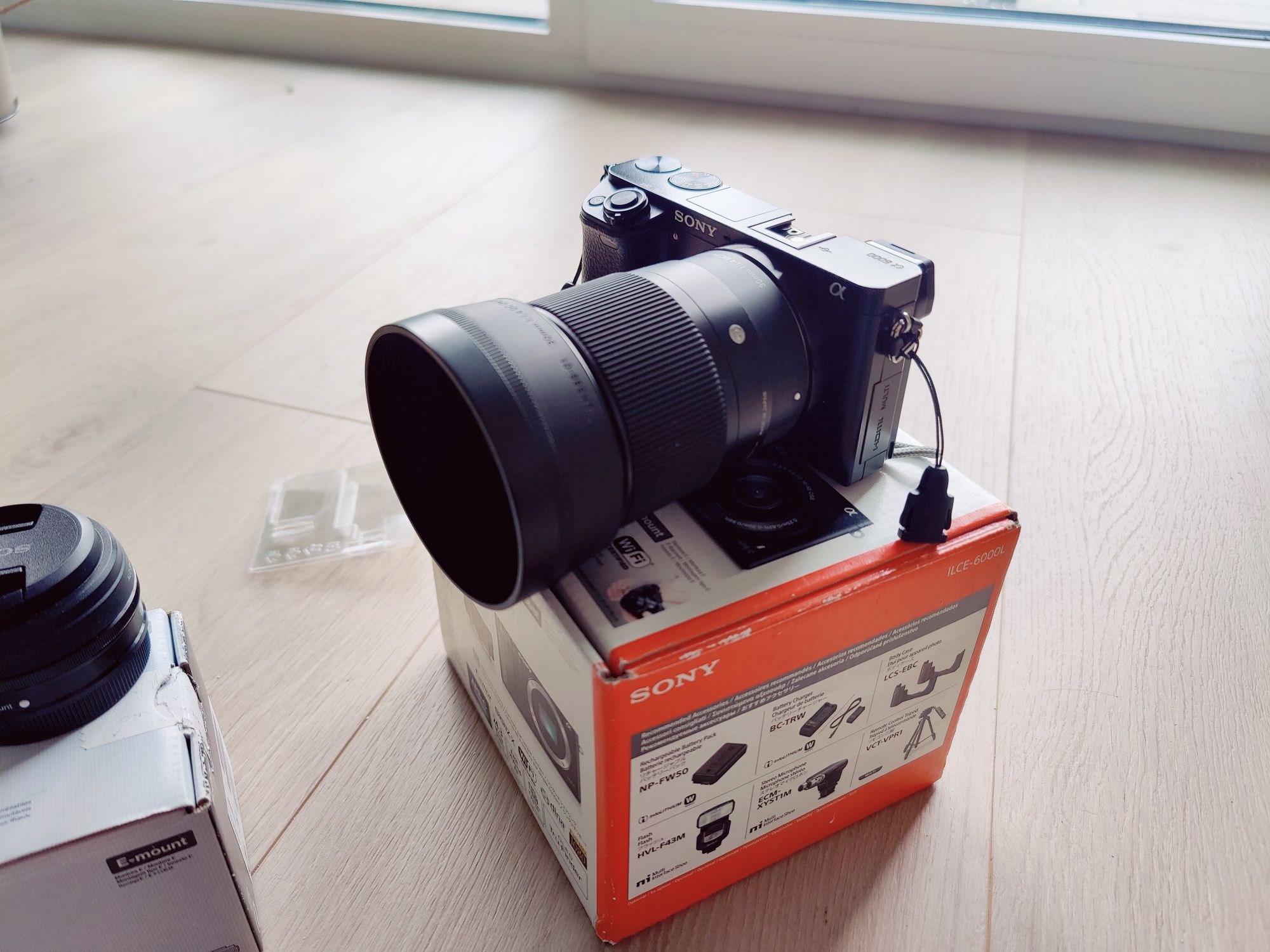 Sony a6000, Sigma 30mm 1.4, Sony 20mm 2.8
