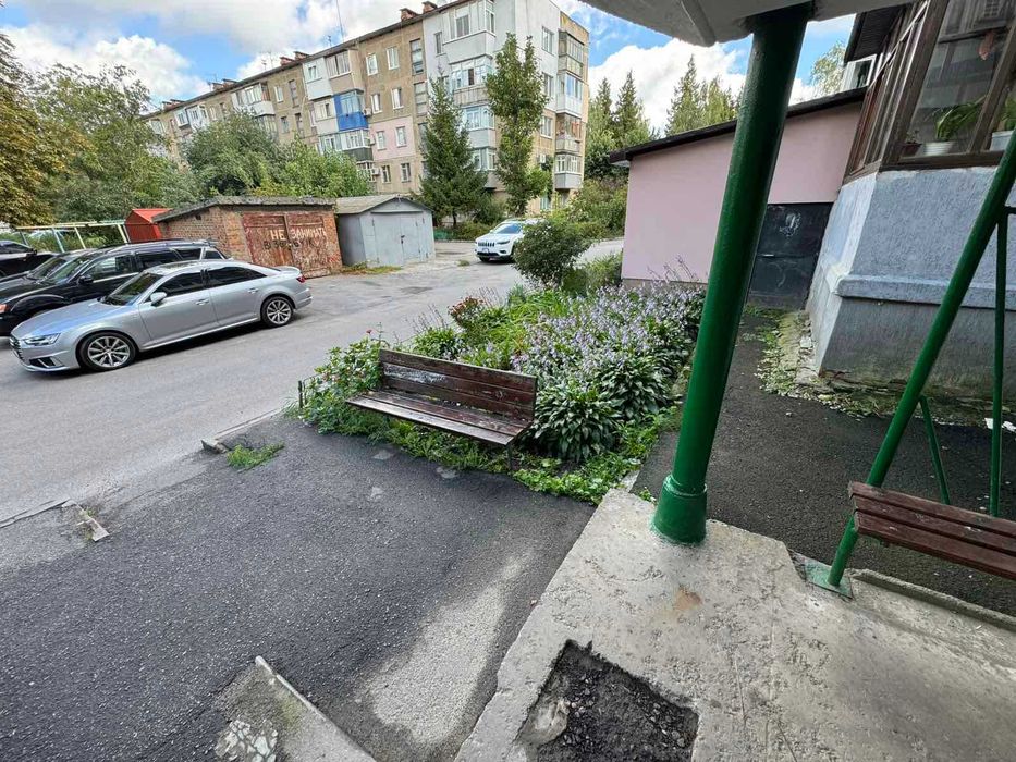 Продаж 2 кімнатної квартири на Алмазному!! Гарний поверх!! Не кутова!!