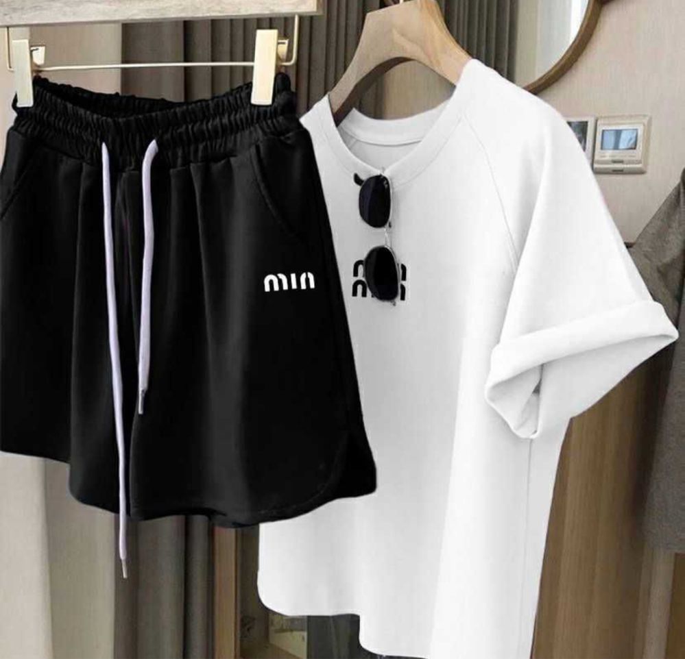 Женский летний костюм с шортами MIU / Жіночий літній костюм з шортами