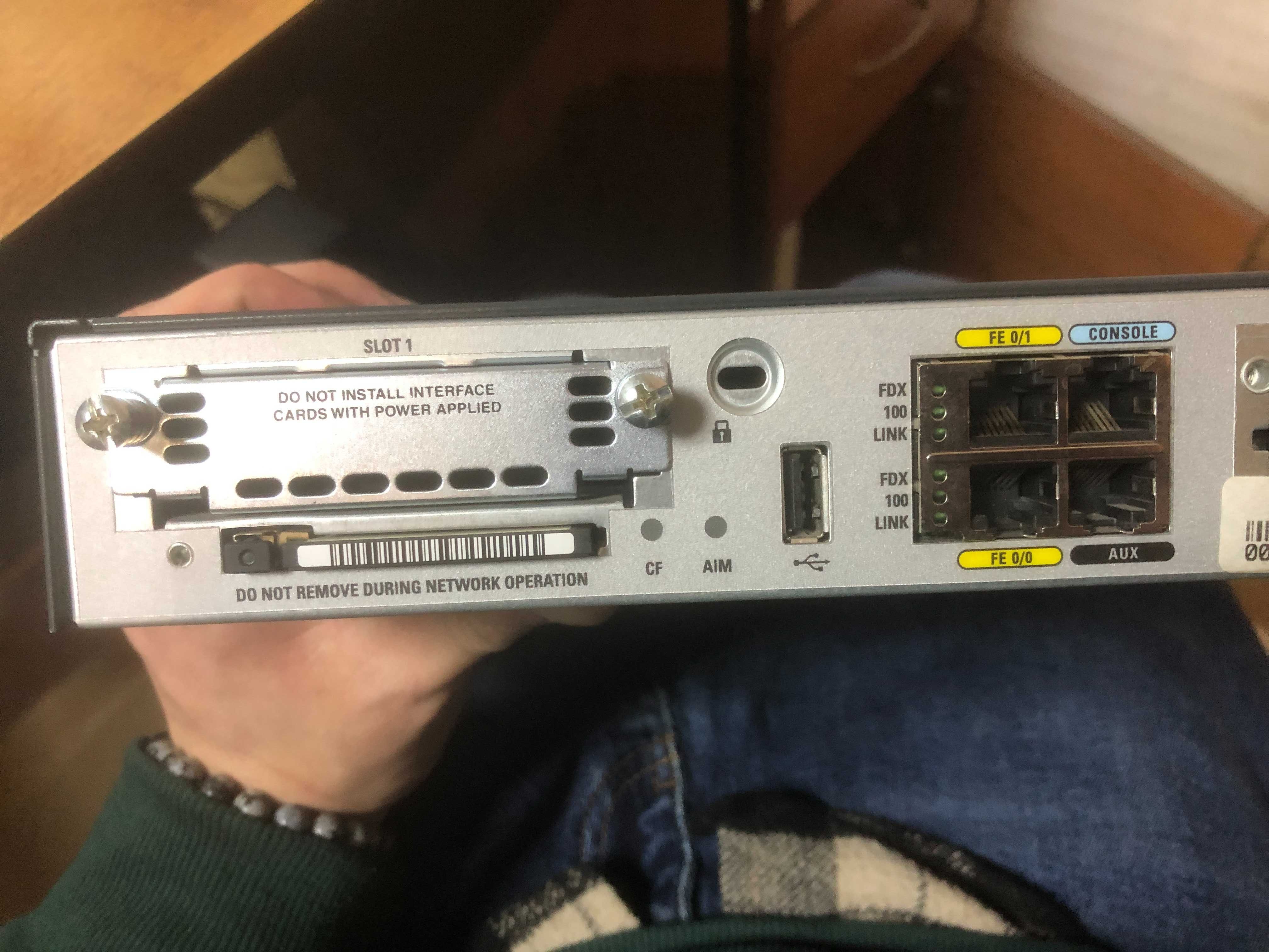 Маршрутизатор Cisco 1841 v05