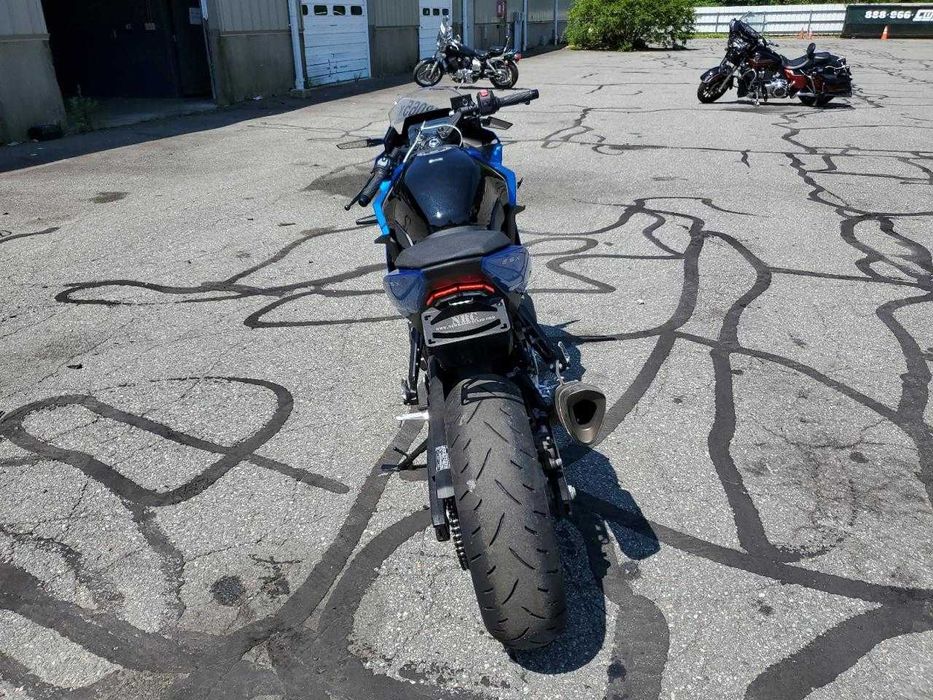 2024 SUZUKI GSX800 F