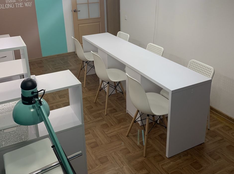 Продам стол манирюрный на 3 мастера