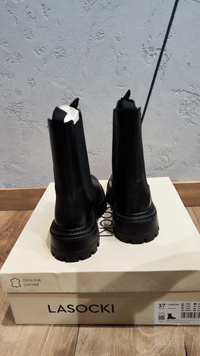 Botki sztyblety Lasocki r.37 z gwarancją.