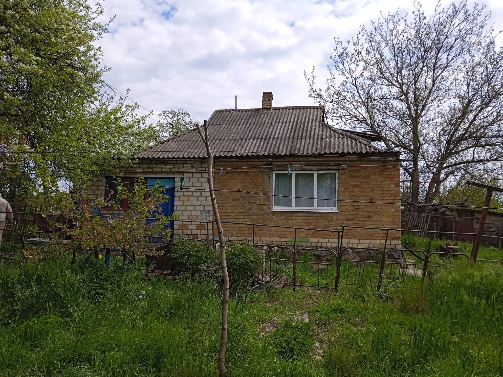 Продаю будинок с. Високі Байраки (Терміново)