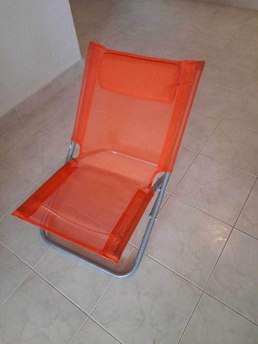 Cadeira  de praia dobrável, impecável nova.