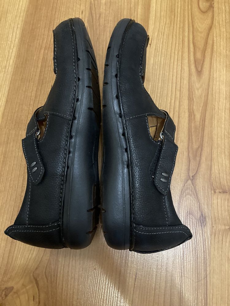 Туфли Clarks женские стелька 26,5 размер 41.Новые.
