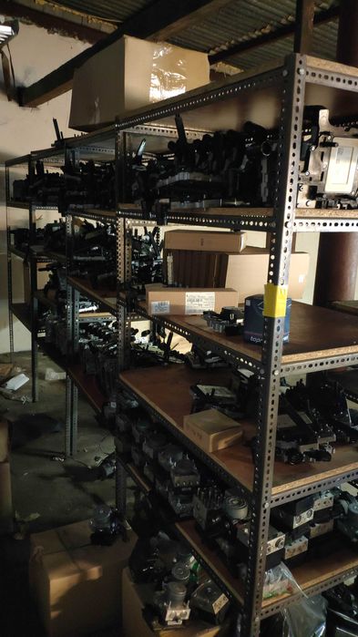 regał stalowy magazynowy kątownik perforowany solidny półki płyta