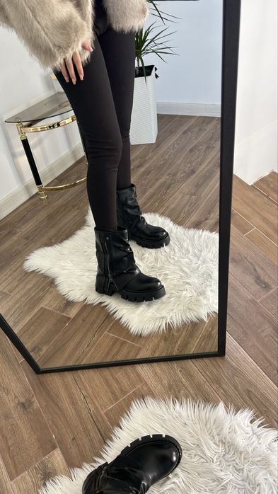 Зимові чоботи жіночі