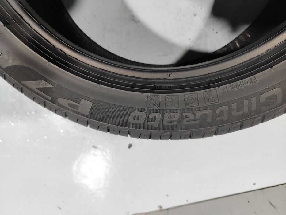 2 pneus semi novos 225-45R17 Pirelli - Oferta dos Portes