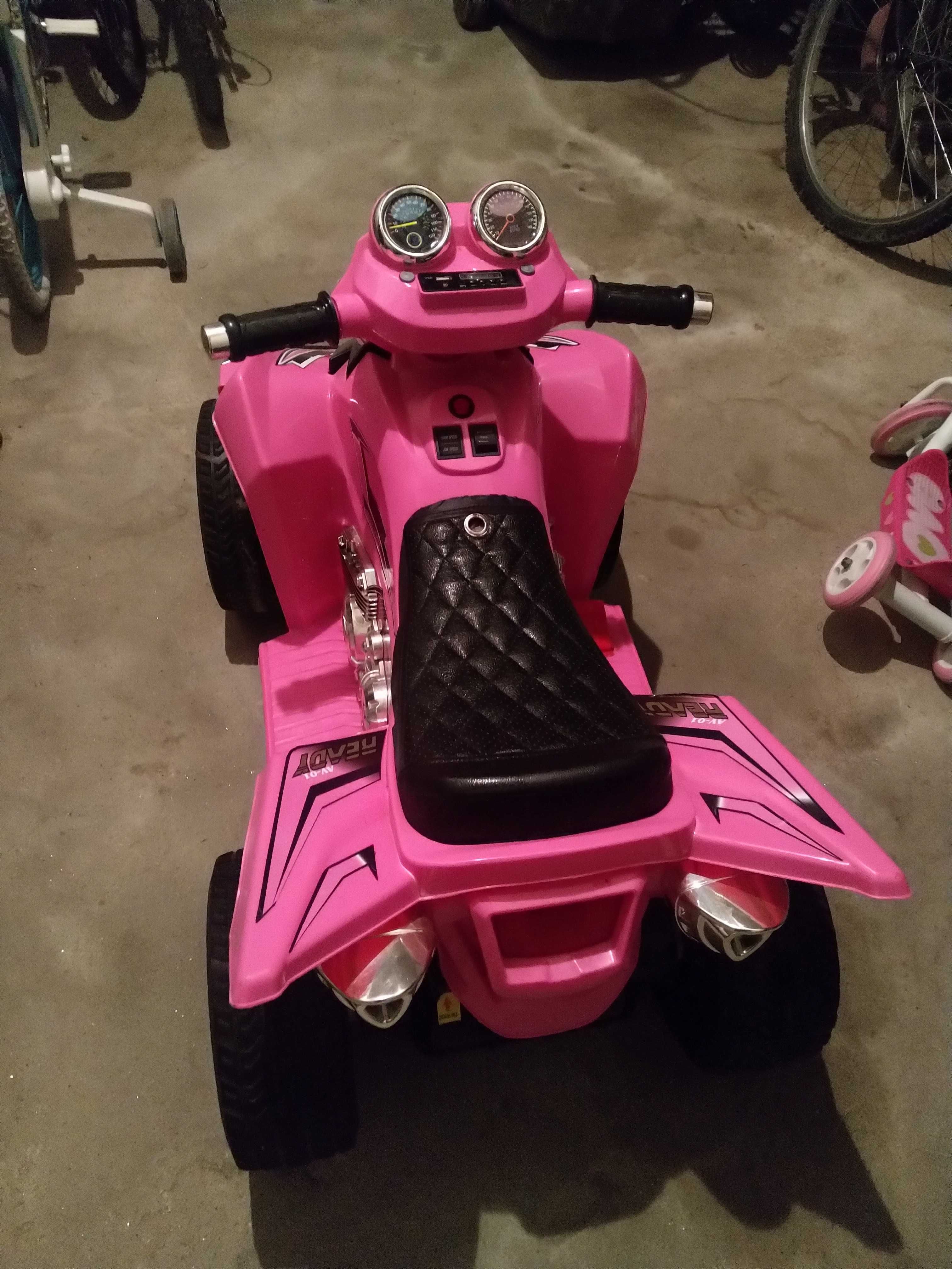 Moto4 a bateria de menina