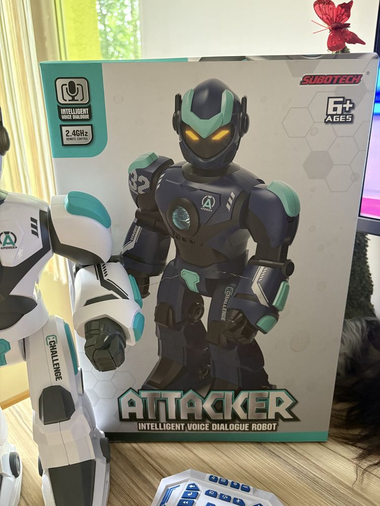 Robot zdalnie sterowany  Attacker