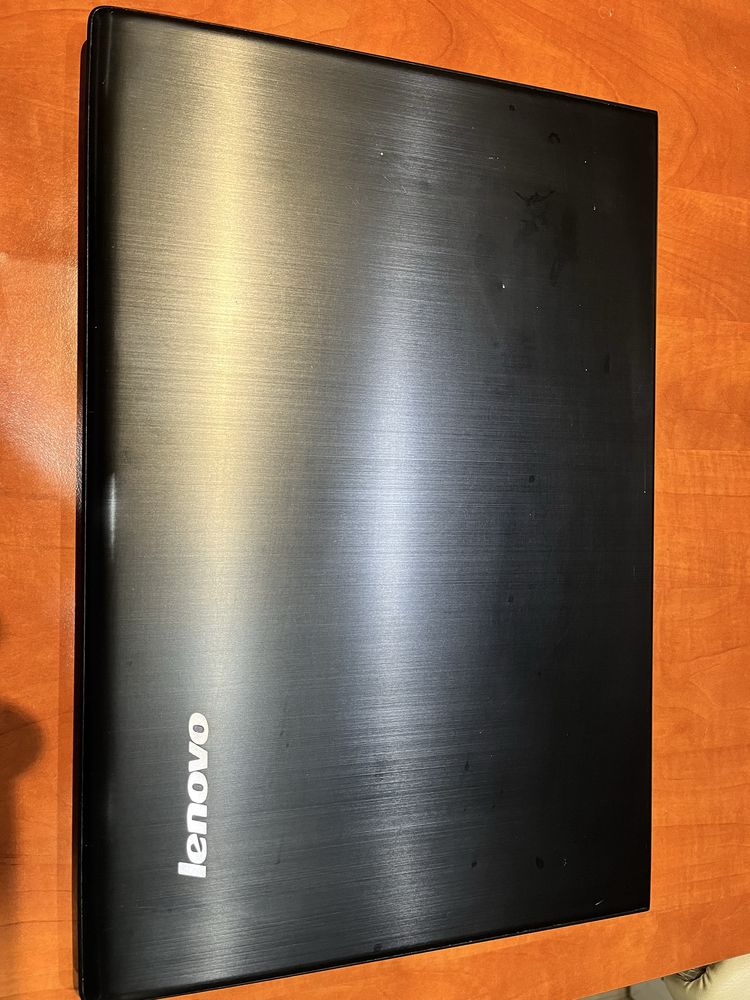 Sprzedam laptop Lenovo z70-80 17cali z torbą