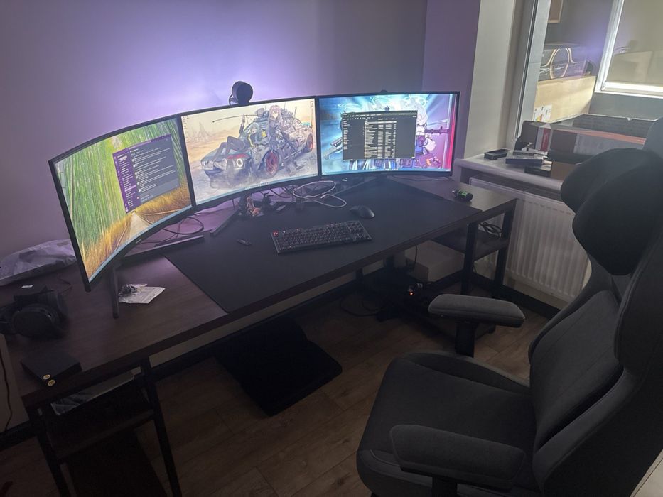 Стол компьютерный