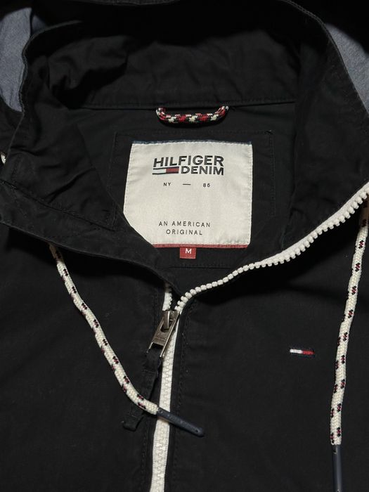 Куртка Tommy Hilfiger оригінал, розмір М