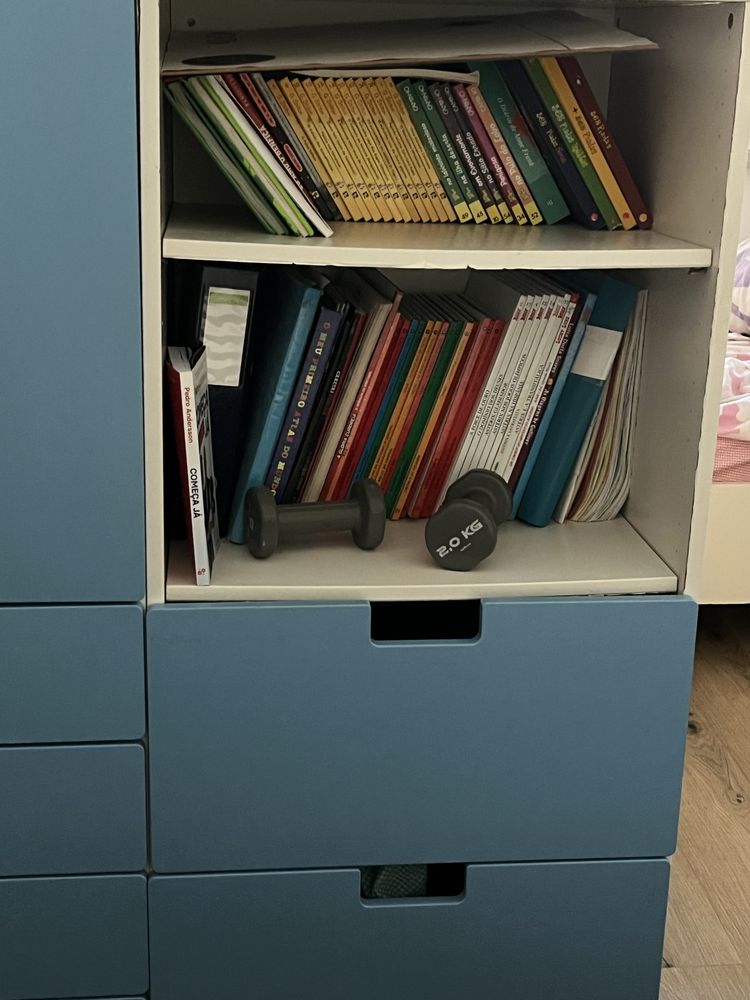 Roupeiro e estante IKEA bon estado