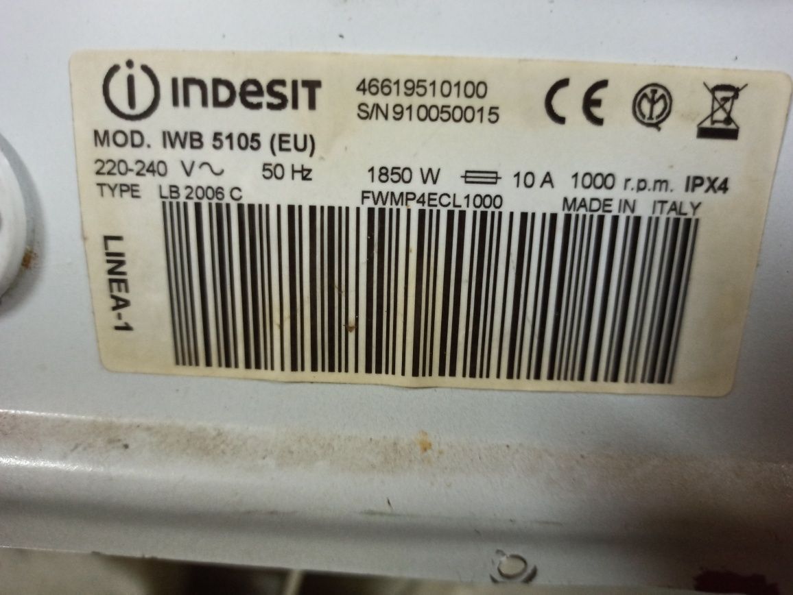 Продам запчасти на стиральную Indesit IWB5105