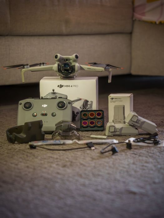 DJI mini 4 pro (impecável)