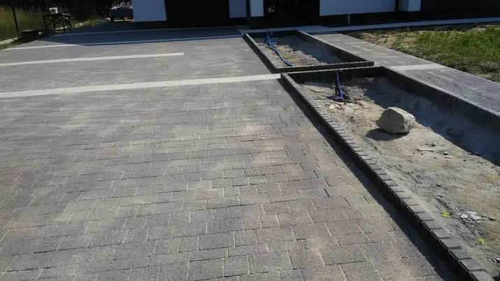 Układanie kostki brukowej,brukarstwo,minikoparka,roboty ziemne