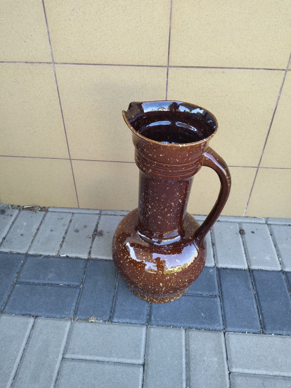 Stary brązowy wazon wysokość 50 cm
