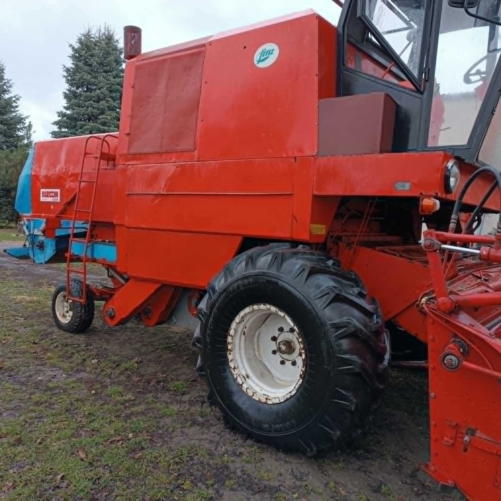 Kombajn Bizon Super Z056