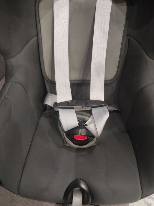 Дитяче автокрісло Britax-Romer, модель TRIFIX2 i-SIZE, 9 місяців - 4 р