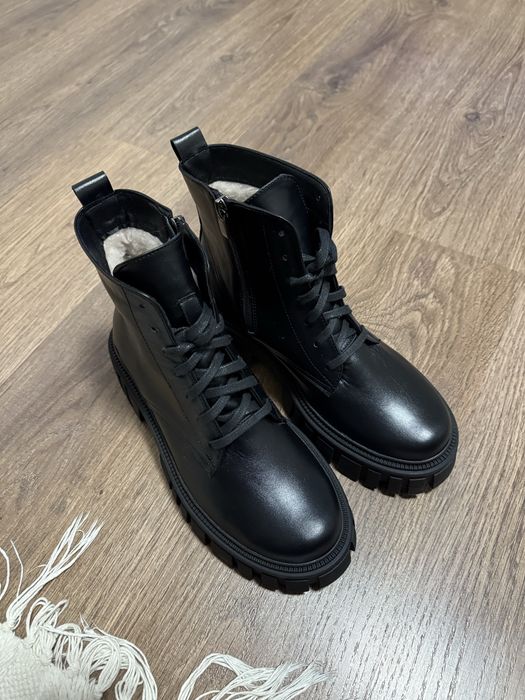 Жіночі зимові ботинки