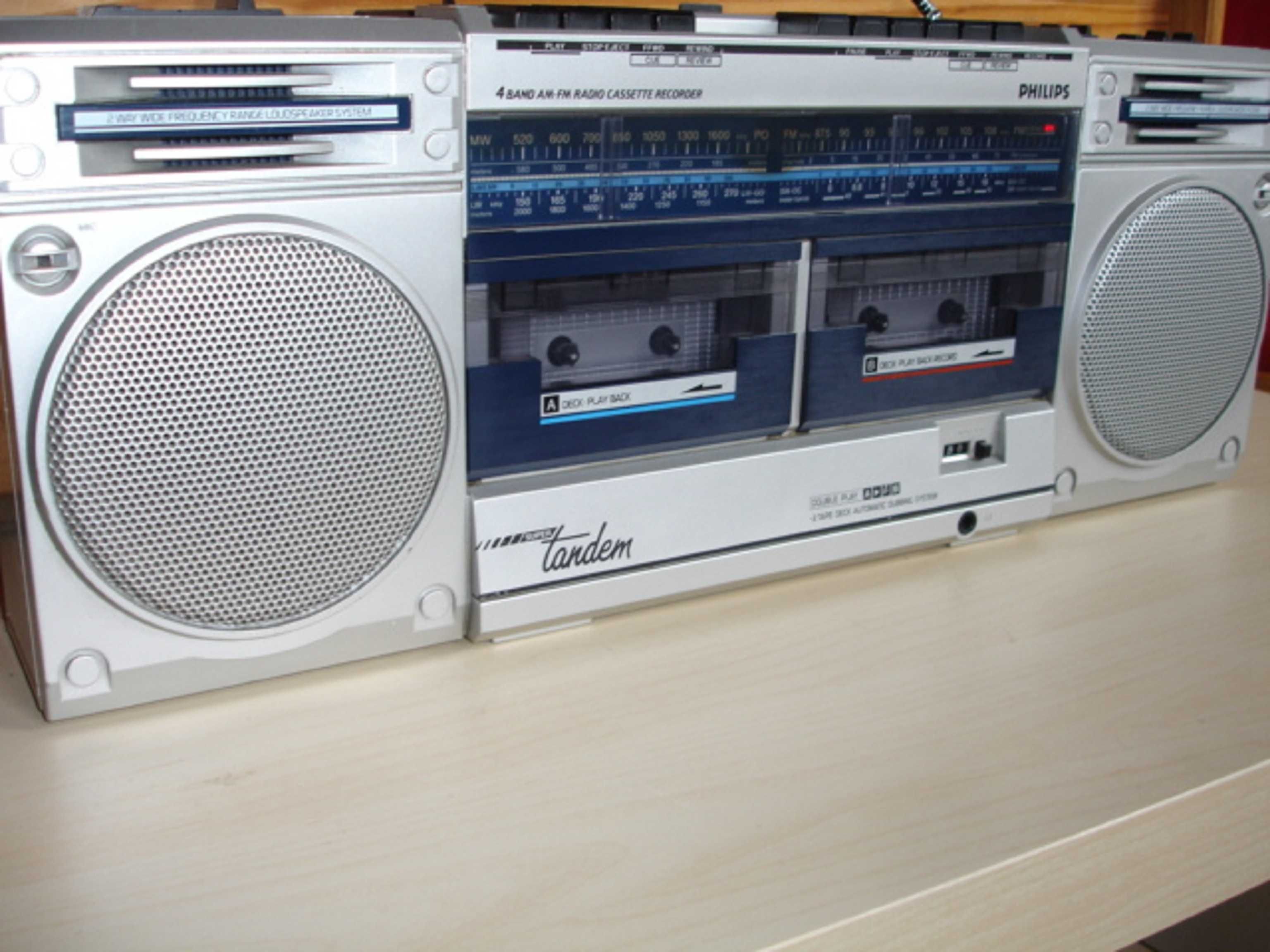 Radiomagnetofon PHILIPS D-8334 TANDEM