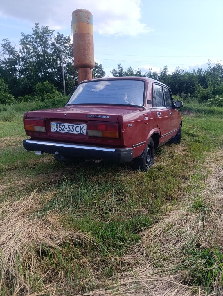 Автомобіль Ваз 2107