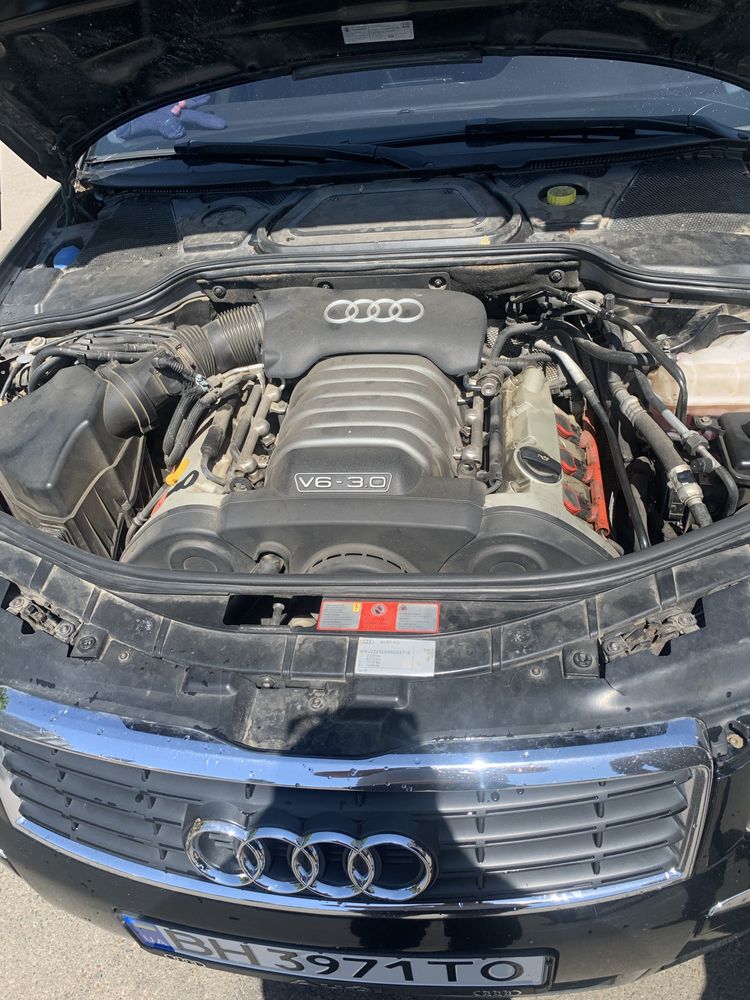 Продам audi a8 long 2004 год