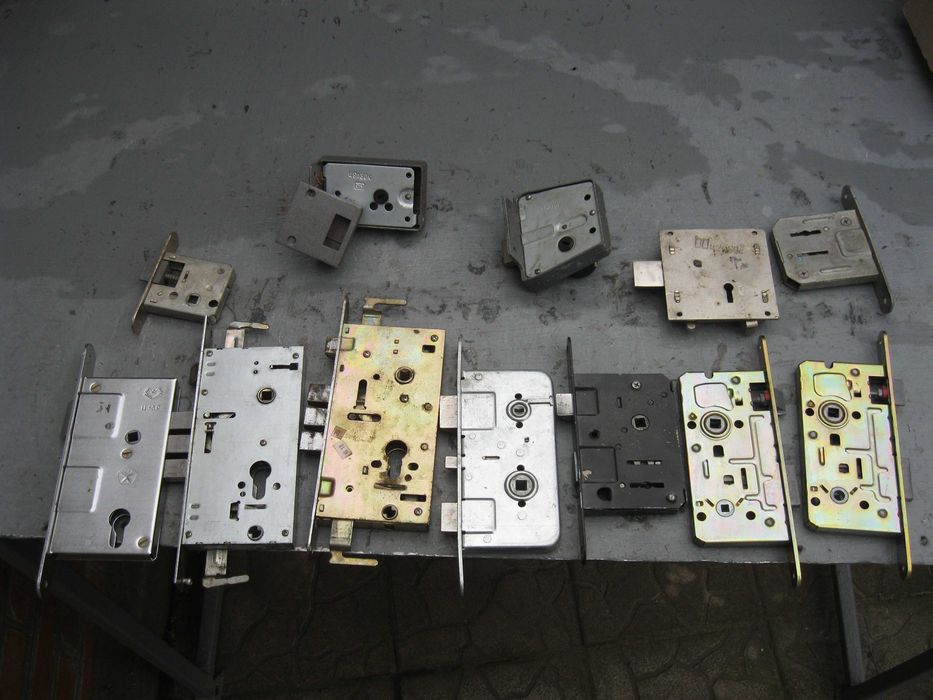 Продам дверной замок