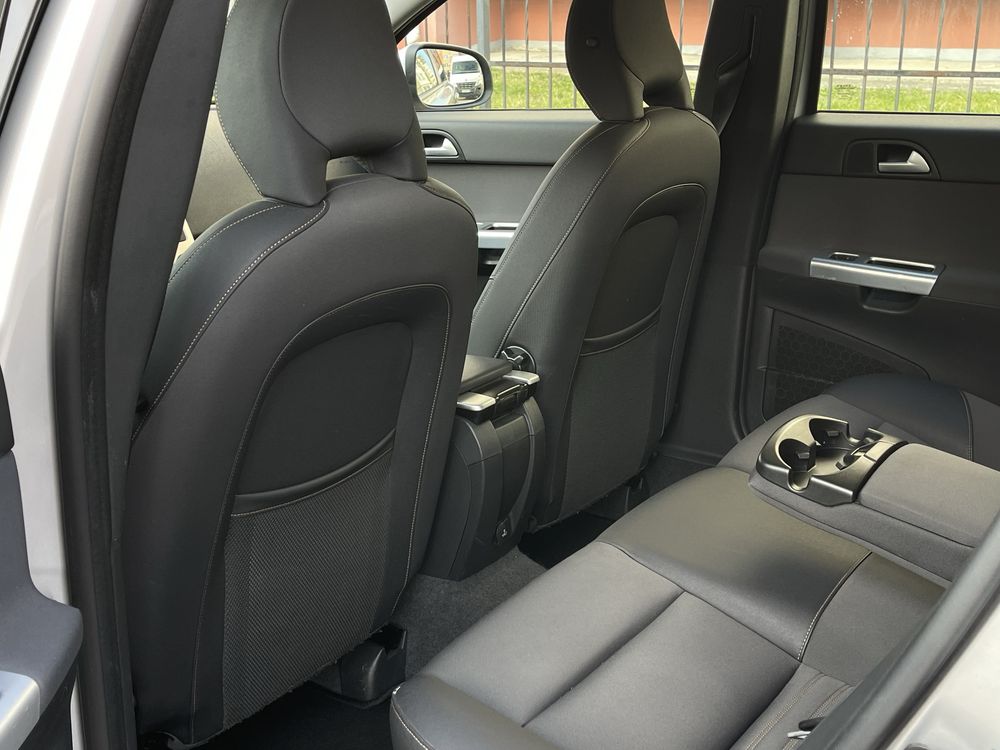 Volvo V50 чистий 2011р 1,6д 84кв DRIVE в хорошій комплектації 215400км