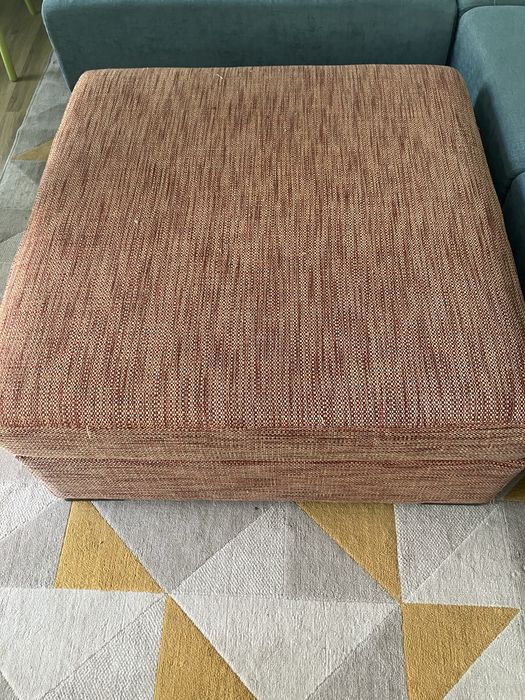 Pufe / repousa pés com arrumação