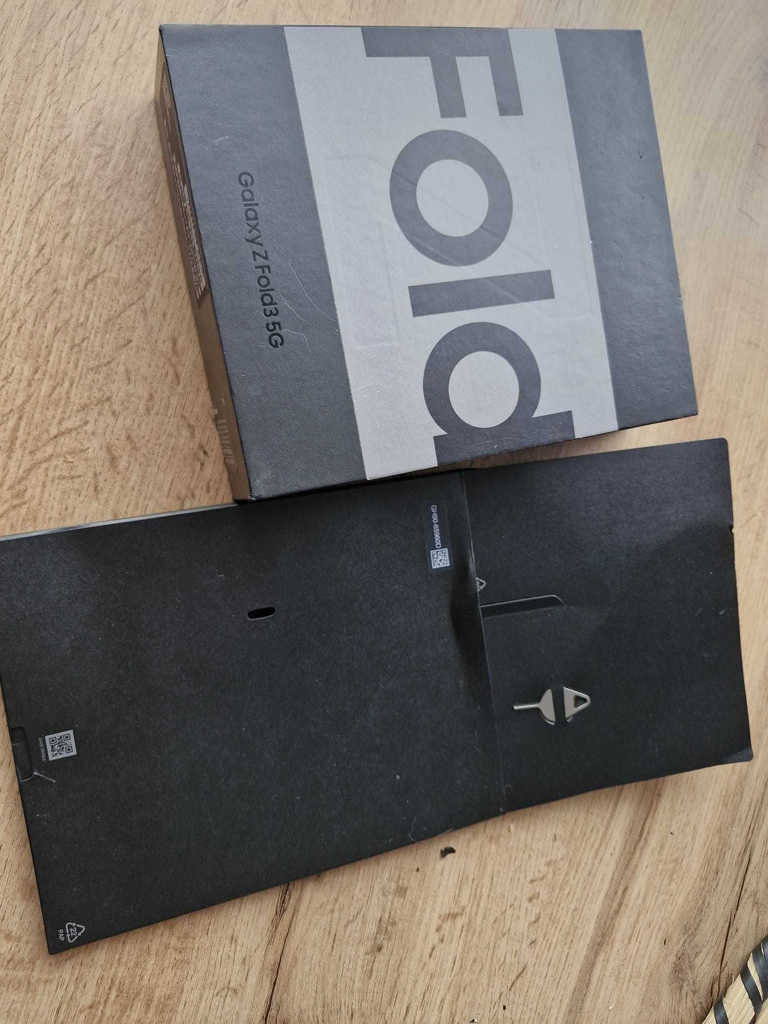 Samsung galaxy Z fold 3
