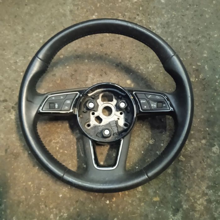 Kierownica A4 B9 8W0124