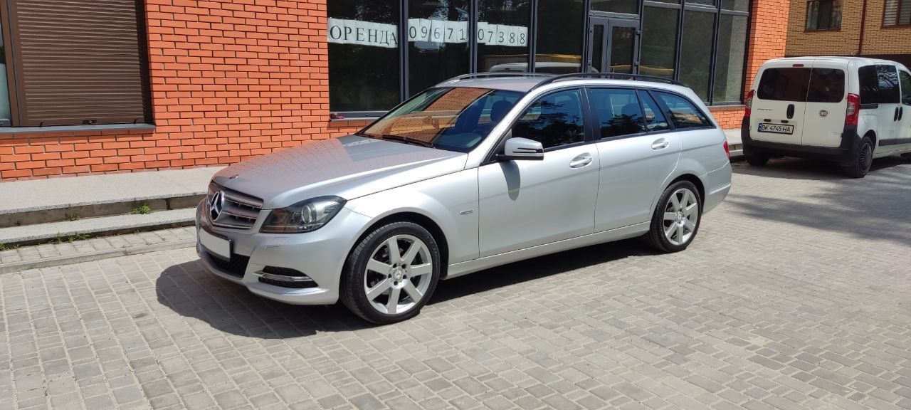 Mercedes Benz C220