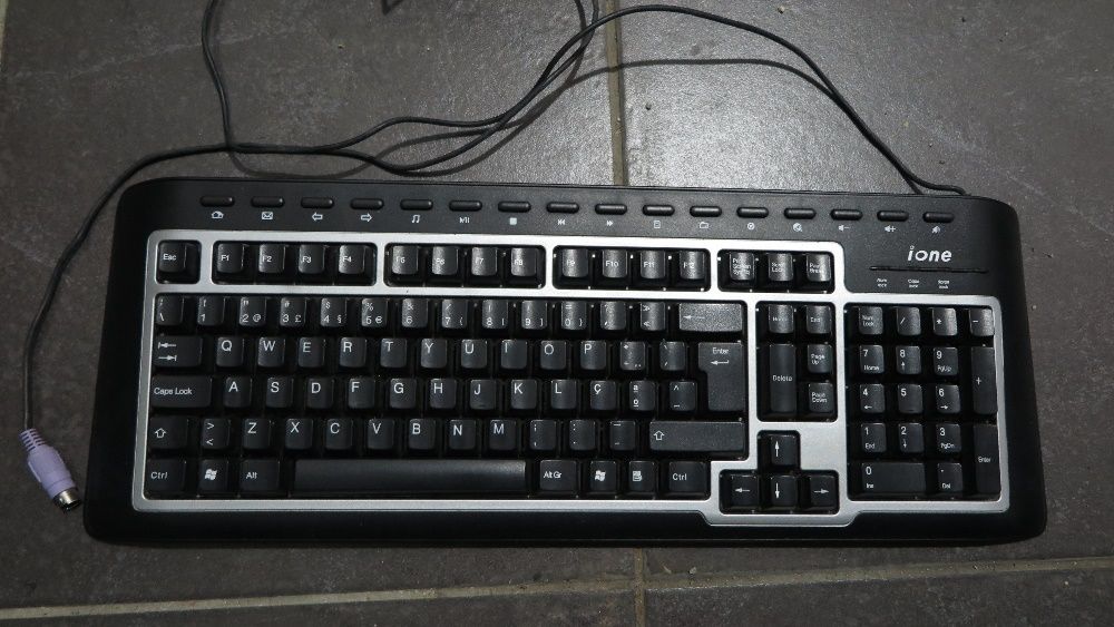 Teclado computador+ colunas