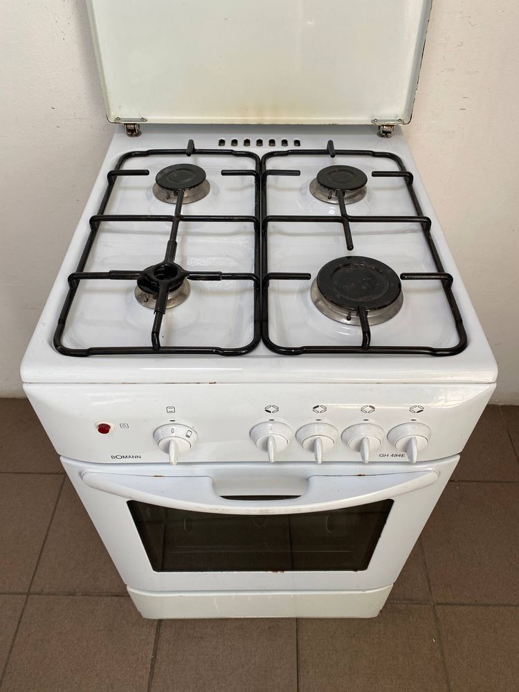 Газова плита з газовою духовою шафою Bomann GH484E
