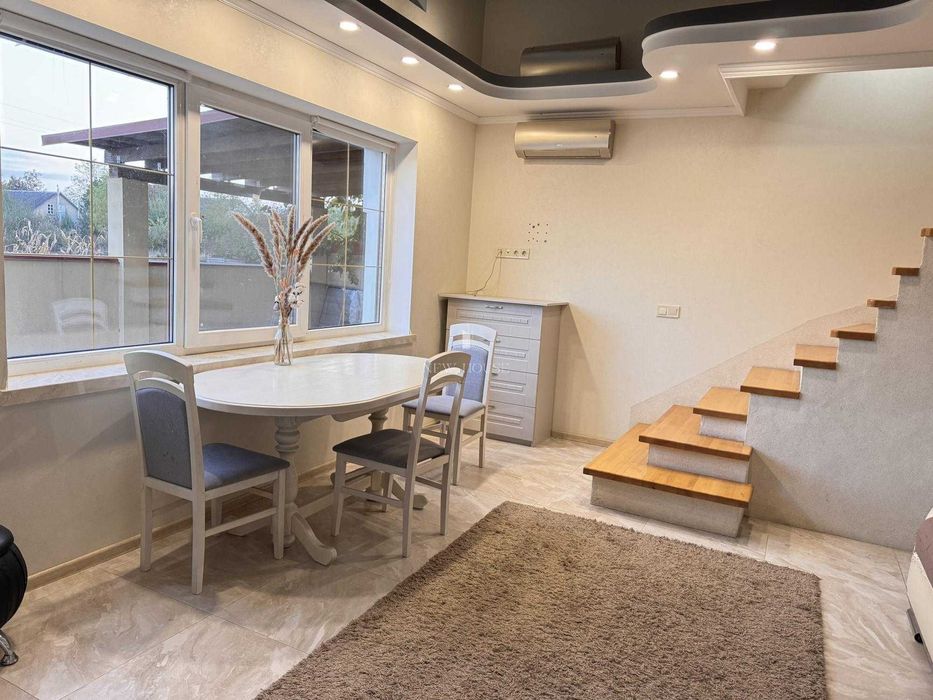 БЕЗ КОМІСІЇ! Єоселя!Продається 4-к таунхаус в Святопетрівському районі