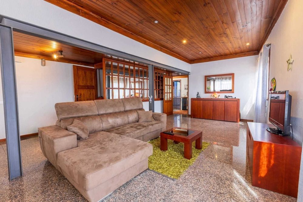 Moradia T4 + 1 a 10 km de Guimarães