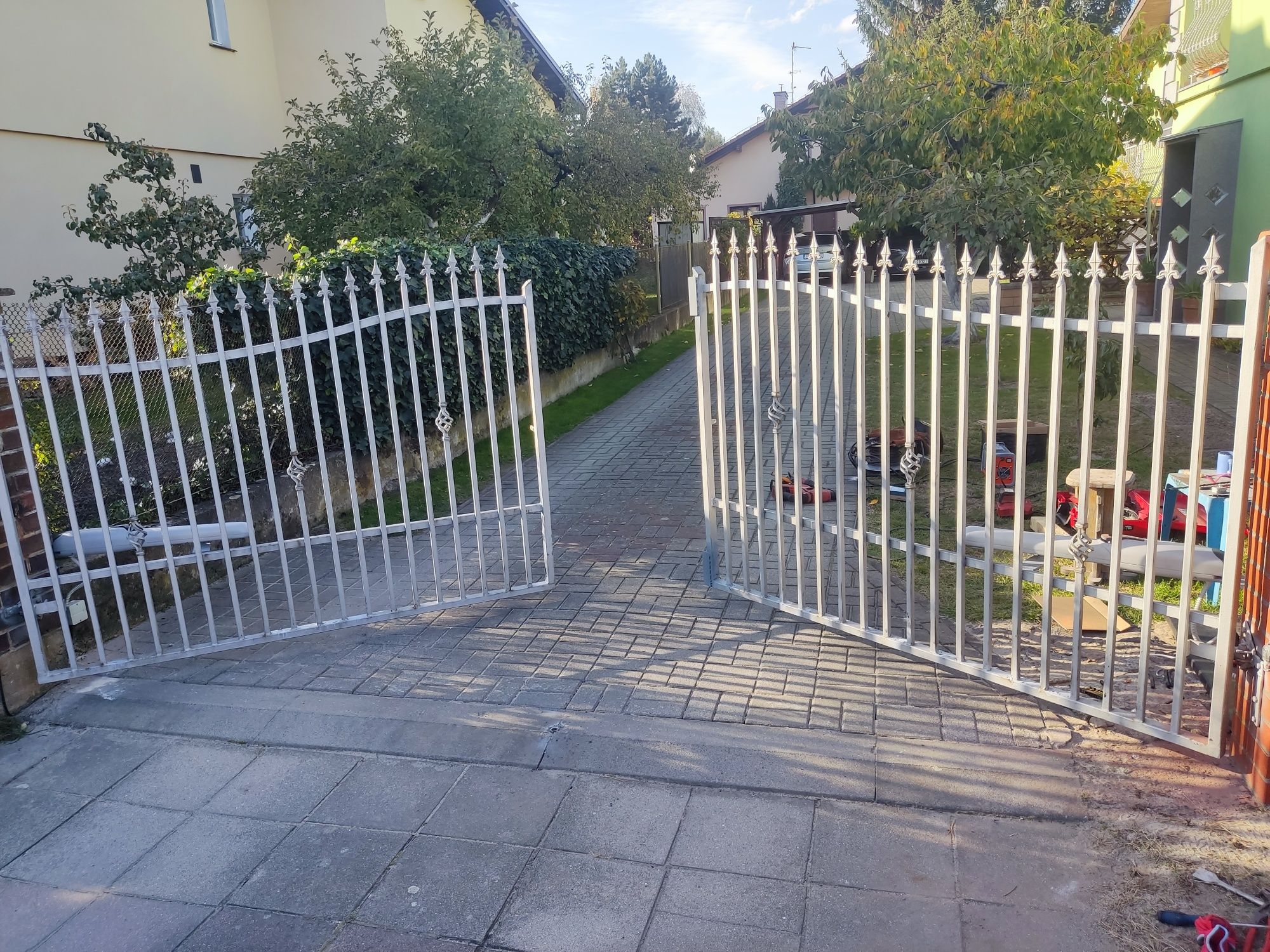 Serwis oraz naprawa bram garażowych ,wjazdowych na posesję
