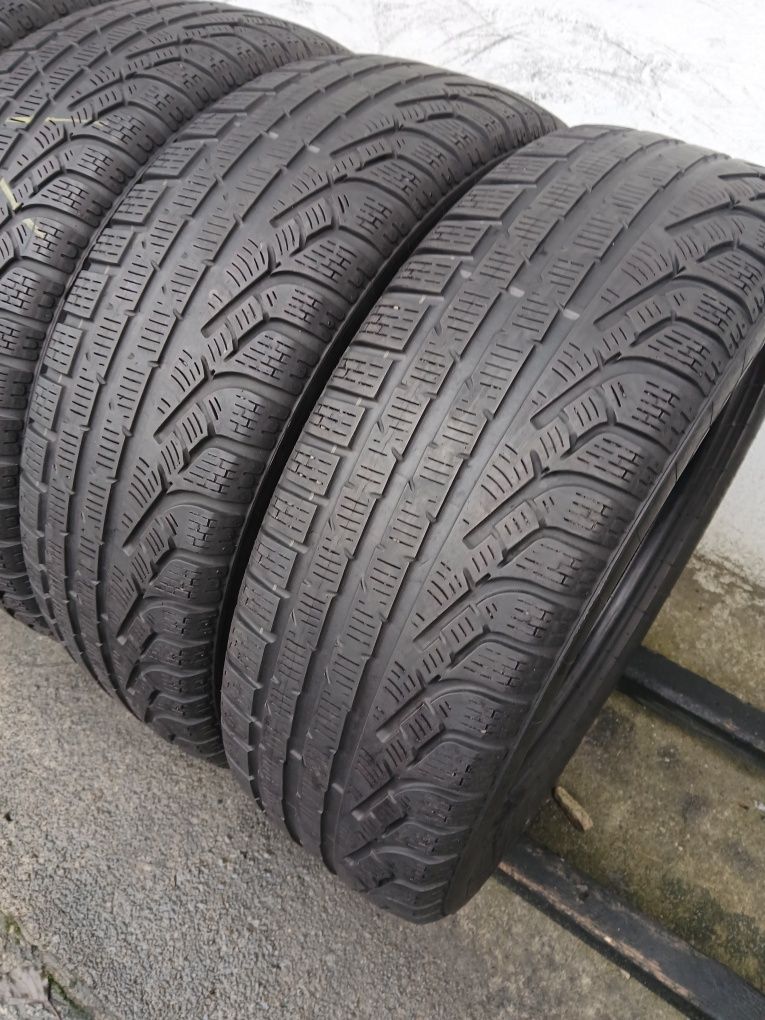 Шини Pirelli 215 60 R 17 4шт Зима (0223) Резина