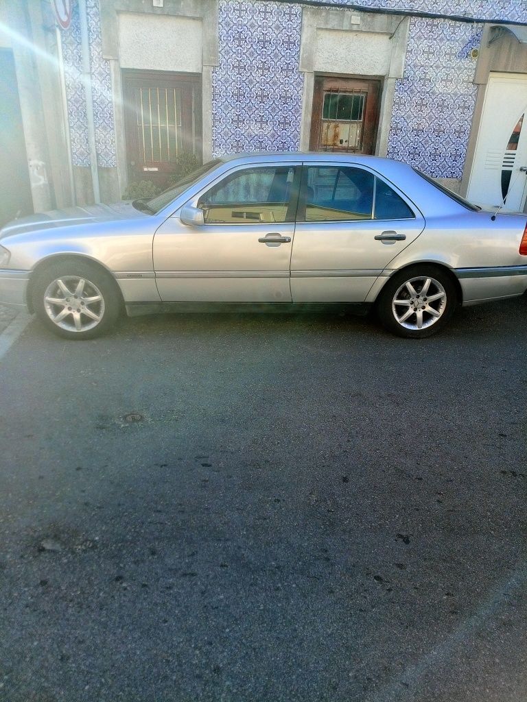 Vendo Mercedes C220 w202 de
