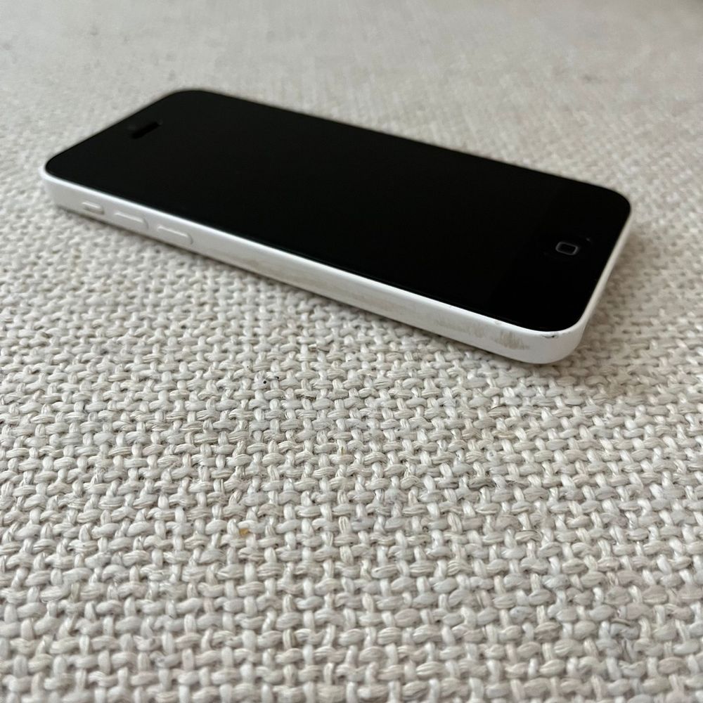 Iphone 5c Branco 8GB - “Dumb Phone” - Totalmente funcional