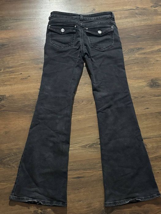 Жіночі джинси кльош