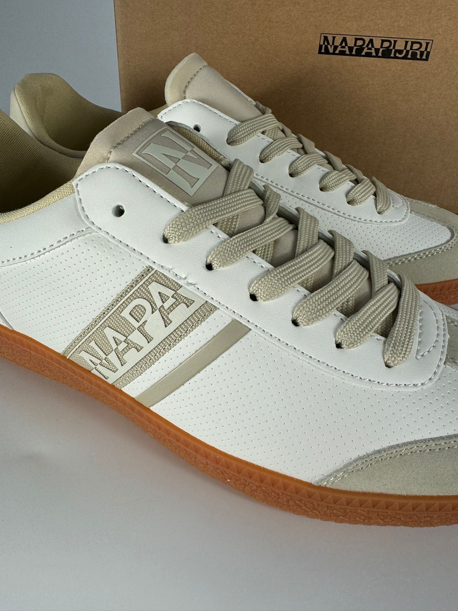 Nowe sneakersy NAPAPIJRI białe unisex 42