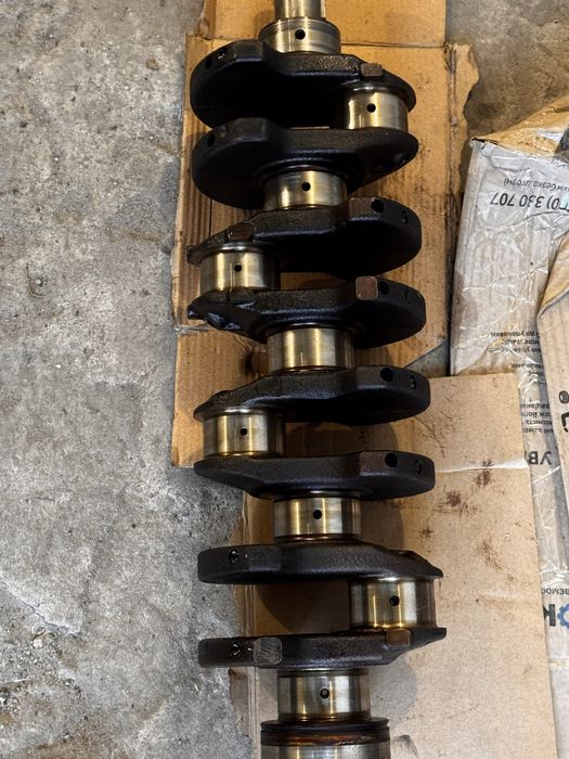 Продам, Коленвал 21214  шатуны, блок 1.7 инжектор