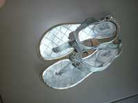 Michael Kors skórzane srebrne sandały